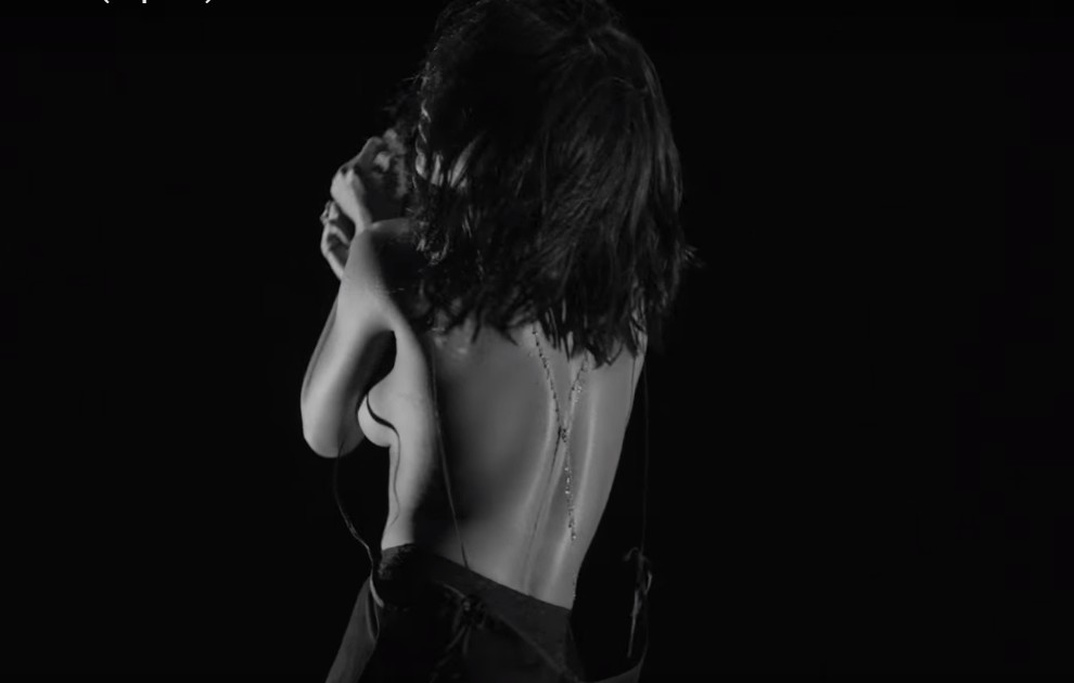 Teledysk do Kiss It Better Rihanny najseksowniejszym w jej karierze?