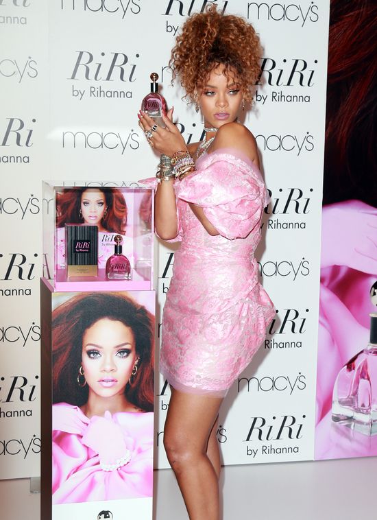 Nie chciały jej Adele i Rihanna, Sia zrobiła z niej hit!