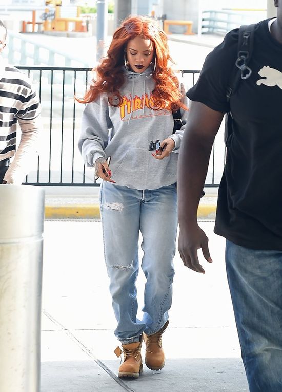 To jeden z najgorszych looków Rihanny?