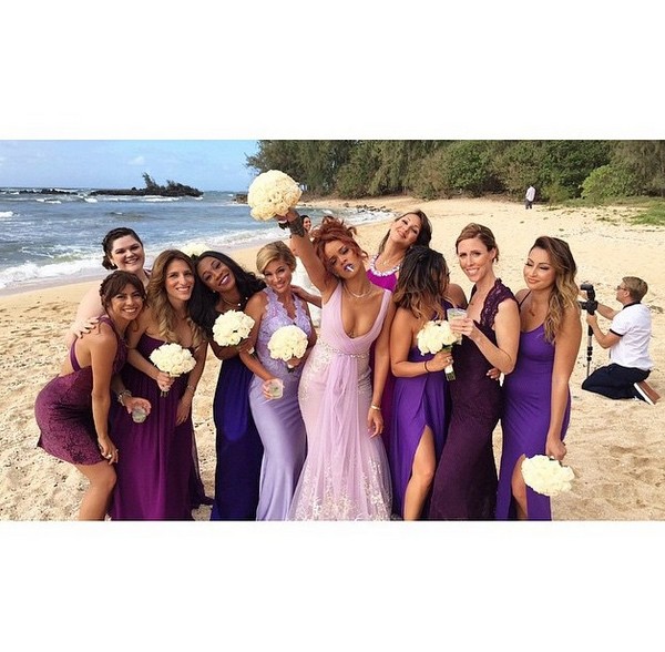 Jak wygląda Rihanna w roli druhny? 