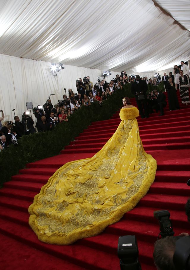 Rihanna w największej kreacji na gali MET (FOTO) Rihanna w największej kreacji na gali MET (FOTO)