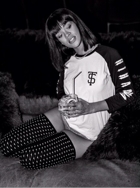 Rihanna pozdrawia z Aspen (FOTO)