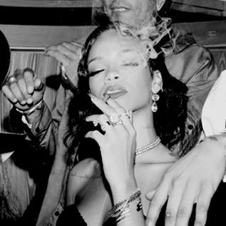 Rihanna kończy dzisiaj 26 lat (FOTO) Rihanna kończy dzisiaj 26 lat (FOTO)