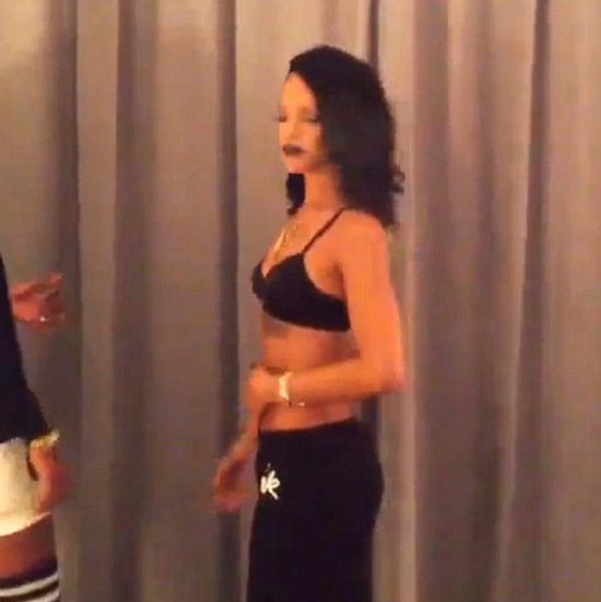 Seksownie twerkająca Rihanna (VIDEO)  