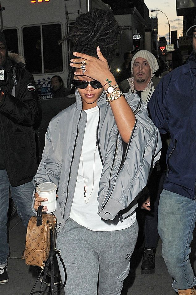 Rihanna bez peruki i doczepów. Tak teraz wyglądają jej naturalne włosy? Rihanna bez peruki i doczepów. Tak teraz wyglądają jej naturalne włosy?