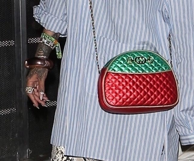 NIKT nie miał na Coachelli tak dziwacznej stylówki jak Rihanna (ZDJĘCIA)