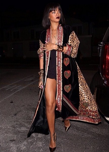 Co Rihanna ma na sobie? (FOTO)