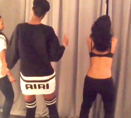 Seksownie twerkająca Rihanna (VIDEO)  