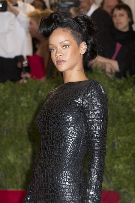 Rihanna na gali Metropolitan Museum of Art (FOTO)