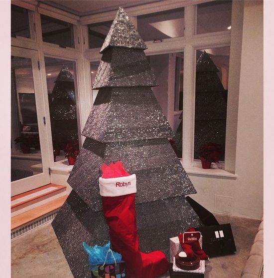 Jeszcze nigdy nie widzieliście tak brzydkiej choinki (FOTO) Jeszcze nigdy nie widzieliście tak brzydkiej choinki (FOTO)