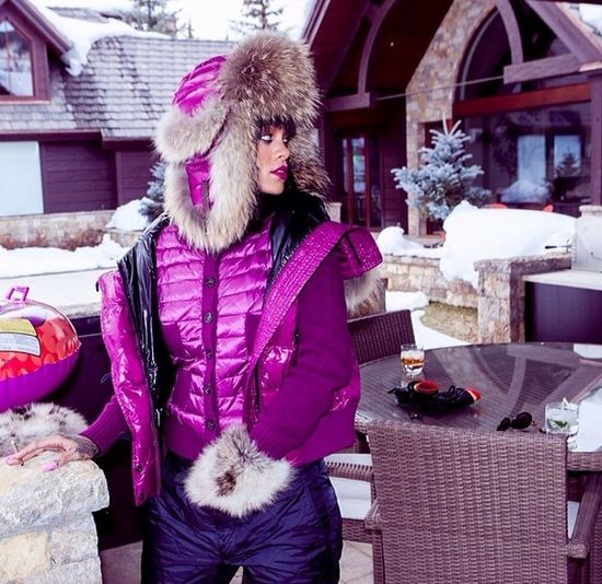 Rihanna bawi się w Aspen (FOTO) Rihanna bawi się w Aspen (FOTO)