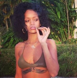 Rihanna kończy dzisiaj 26 lat (FOTO) Rihanna kończy dzisiaj 26 lat (FOTO)