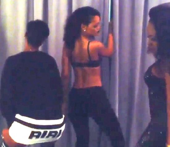 Seksownie twerkająca Rihanna (VIDEO)  