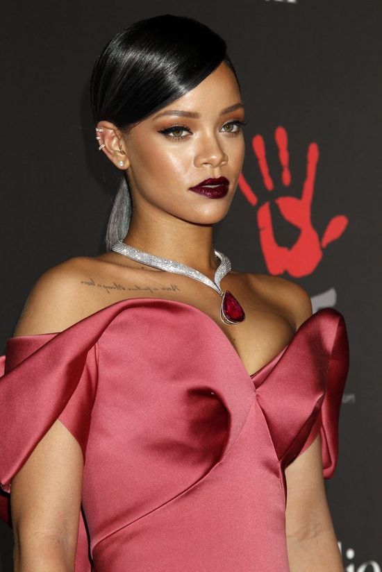 Rihanna w ciąży! Media mają zdjęcia płodu! (FOTO) Rihanna w ciąży! Media mają zdjęcia płodu! (FOTO)