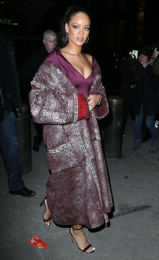 Którą cześć ciała tym razem wyeksponowała RiRi? (FOTO)