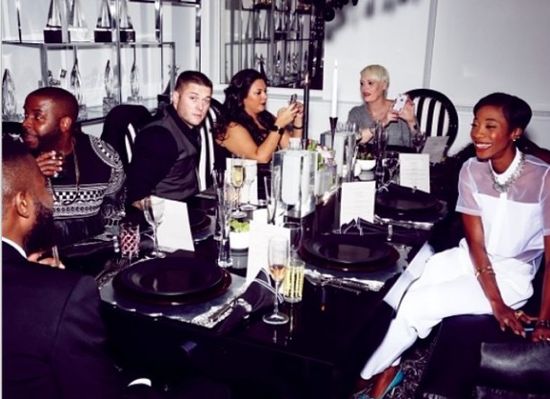 Tak na Sylwestra bawiła się Rihanna (FOTO) Tak na Sylwestra bawiła się Rihanna (FOTO)