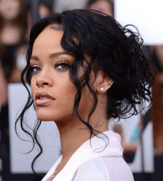 Rihanna chce wysłać Brownowi prezent z okazji zostania ojcem