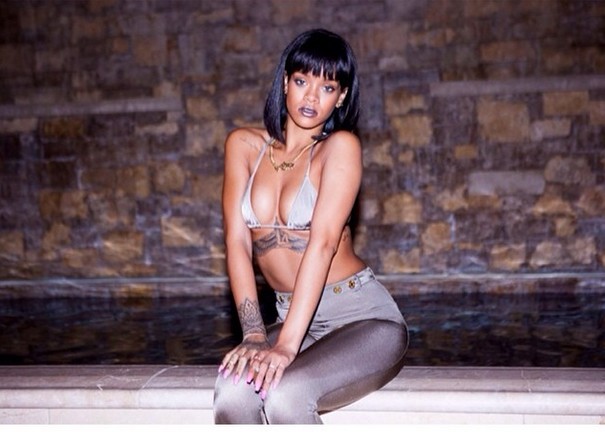 Rihanna pozdrawia z Aspen (FOTO)