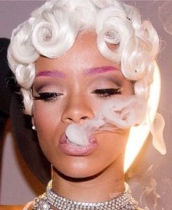 Rihanna jako Meduza (FOTO)