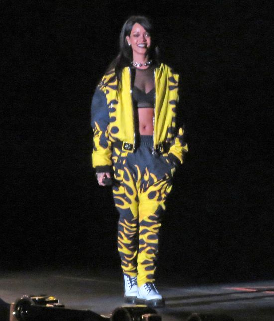 Rihanna daje czadu na jednej scenie z Eminemem (FOTO) Rihanna daje czadu na jednej scenie z Eminemem (FOTO)