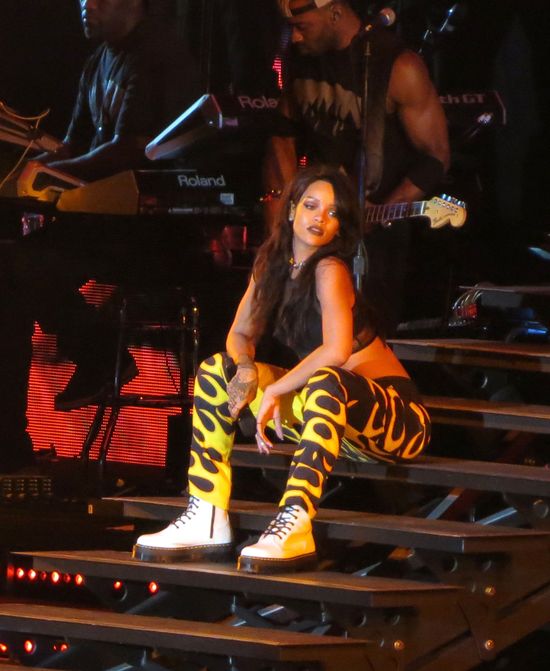 Rihanna daje czadu na jednej scenie z Eminemem (FOTO) Rihanna daje czadu na jednej scenie z Eminemem (FOTO)