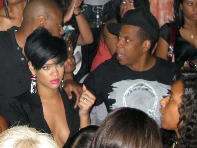 Chcecie zobaczyć nowy teledysk Rihanny do American Oxygen? Chcecie zobaczyć nowy teledysk Rihanny do American Oxygen?