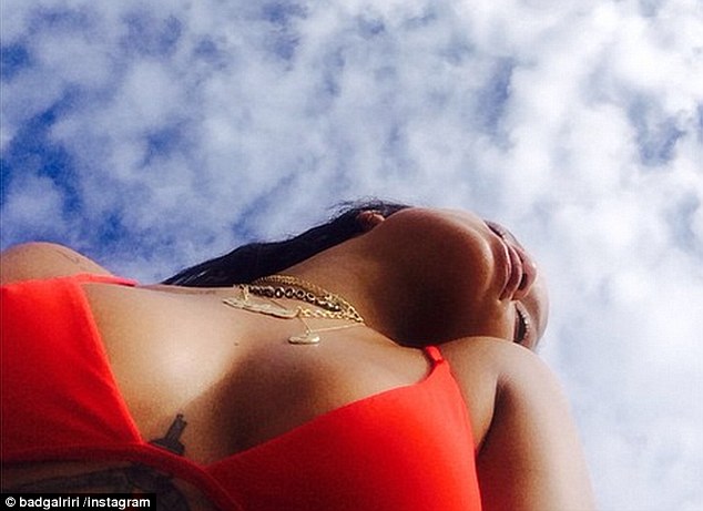 Jessie J w jeszcze bardziej skąpym bikini...