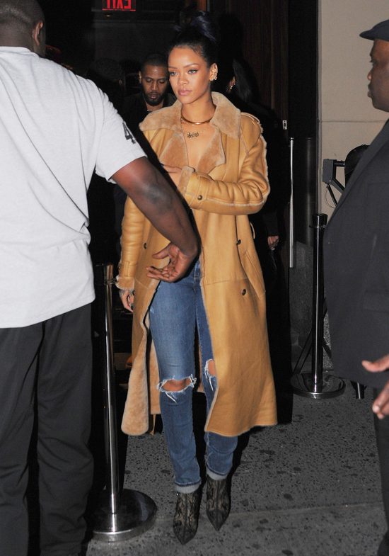 Rihanna z nowym chłopakiem wybrali się na galę boksu (FOTO)