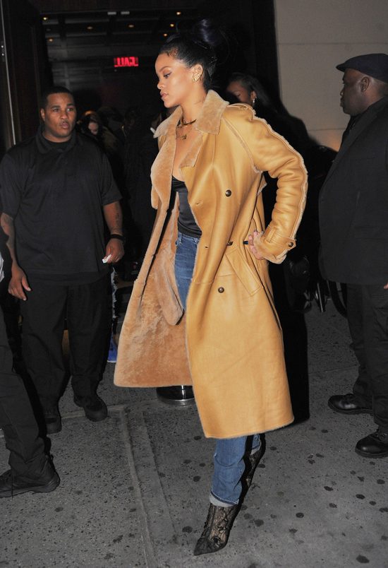 Rihanna z nowym chłopakiem wybrali się na galę boksu (FOTO)