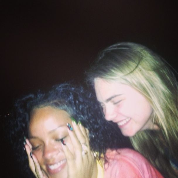 Cara Delevingne imprezuje z Rihanną (FOTO)
