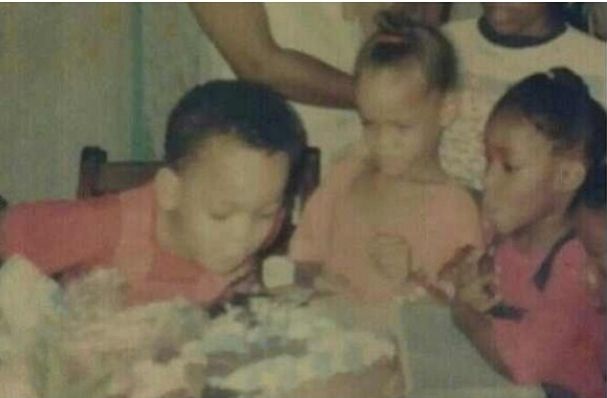 Tak wyglądała Rihanna zanim stała się sławna (FOTO) Tak wyglądała Rihanna zanim stała się sławna (FOTO)