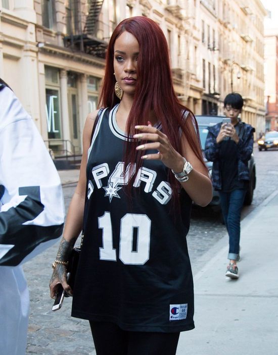 Takie spodnie tylko Rihannie ujdą na sucho? (FOTO)