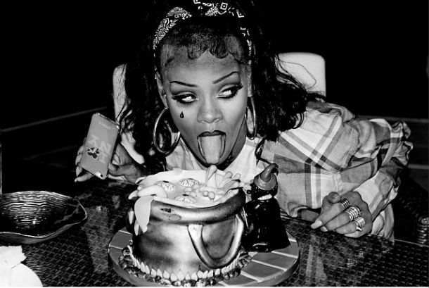 Rihanna naśladuje Karrueche Tran (FOTO) Rihanna naśladuje Karrueche Tran (FOTO)