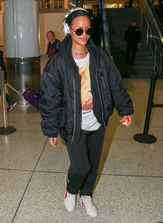 To NIE jest zachowanie typowe dla Rihanny (FOTO)