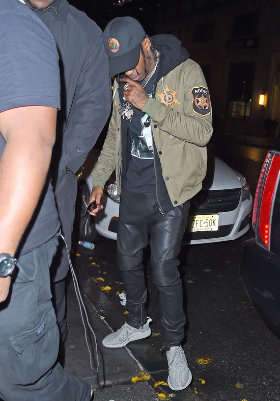 Rihanna przyłapana na randce (FOTO) Rihanna przyłapana na randce (FOTO)