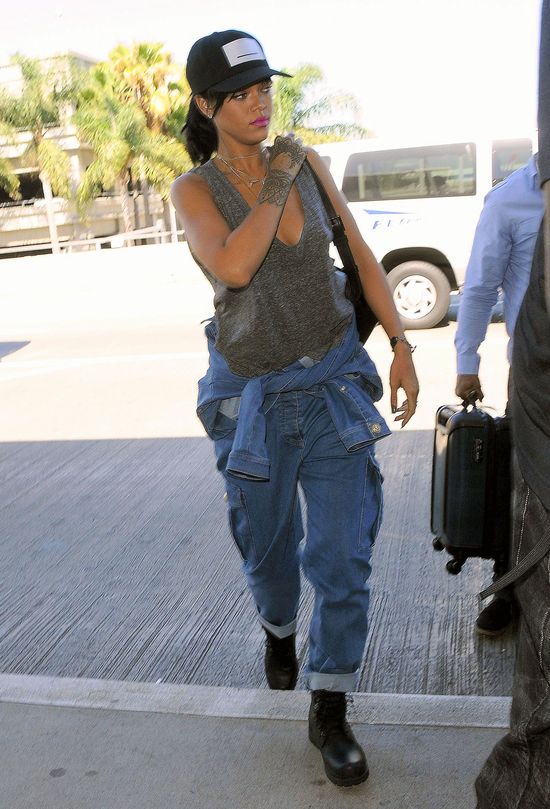 Rihanna dobrze wie, jak nas prowokować (FOTO)