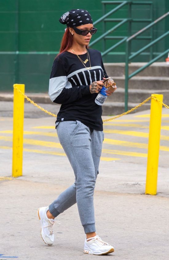 Pupa Rihanny coraz krąglejsza? (FOTO)