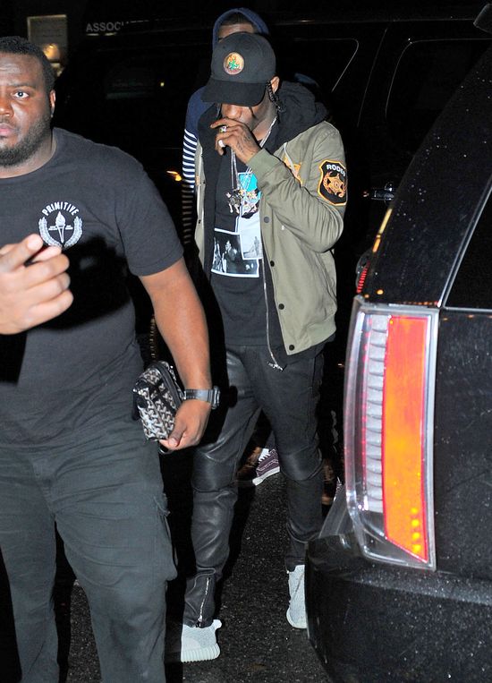 Rihanna przyłapana na randce (FOTO) Rihanna przyłapana na randce (FOTO)