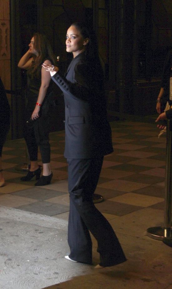 Rihanna na after party Grammy nie była już tak słodka (FOTO) Rihanna na after party Grammy nie była już tak słodka (FOTO)