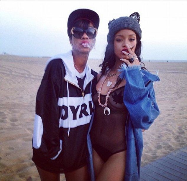 Wielkanocny klimat w wydaniu Rihanny (FOTO)