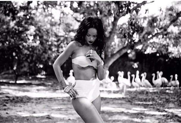 Rihanna robi się nudna? (FOTO)
