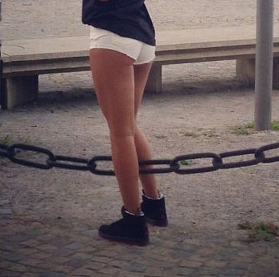 Rihanna czuje się wiecznie osaczona przez paparazzi?