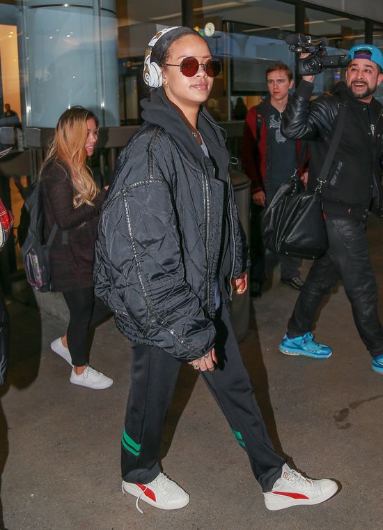 To NIE jest zachowanie typowe dla Rihanny (FOTO)