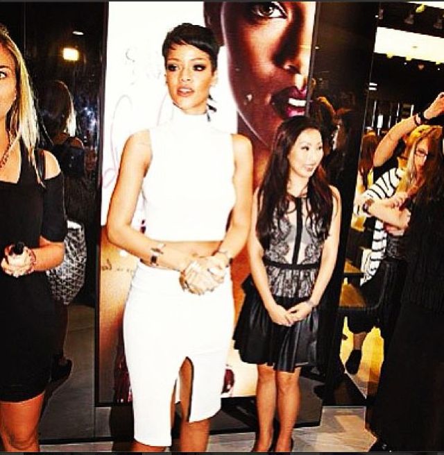 Rihanna nie ma ani chwili przerwy. Teraz... (FOTO)