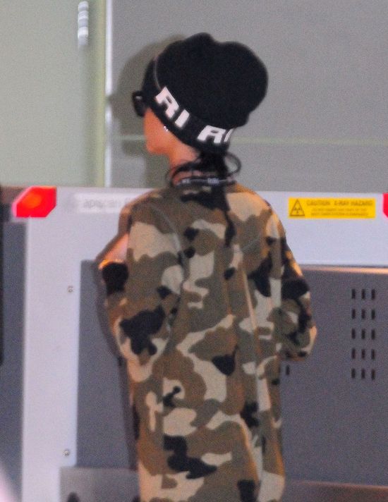 Rihanna zrobiła się na... moro (FOTO) Rihanna zrobiła się na... moro (FOTO)