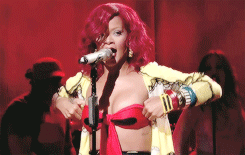 Rihanna kończy dzisiaj 26 lat (FOTO) Rihanna kończy dzisiaj 26 lat (FOTO)