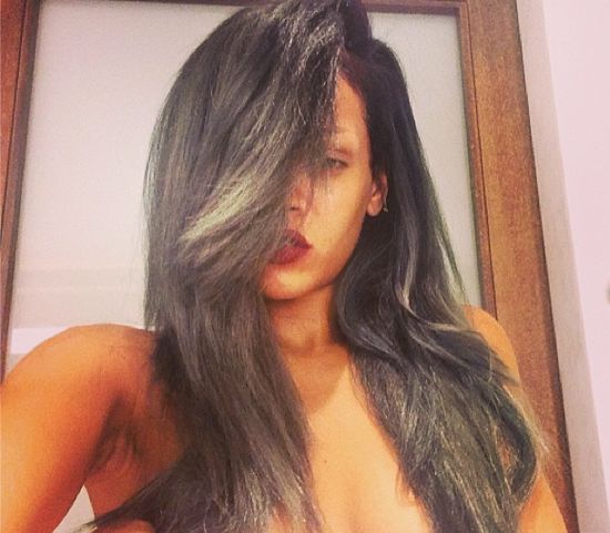 Rihanna ma szare włosy! (FOTO)