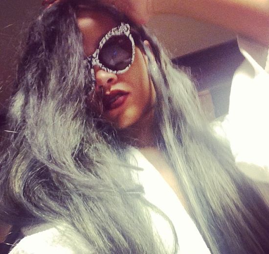 Rihanna ma szare włosy! (FOTO)