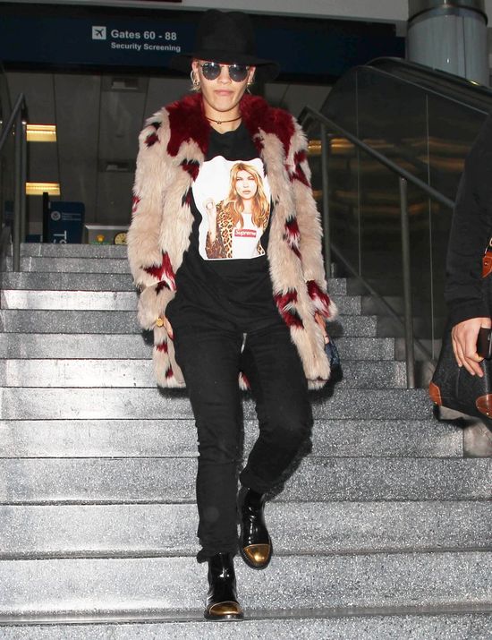 Kto wyraźnie kocha Kate Moss (FOTO)