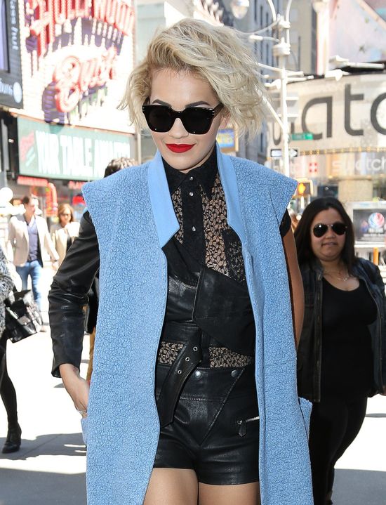 Dwie nieudane stylizacje Rity Ory (FOTO) Dwie nieudane stylizacje Rity Ory (FOTO)